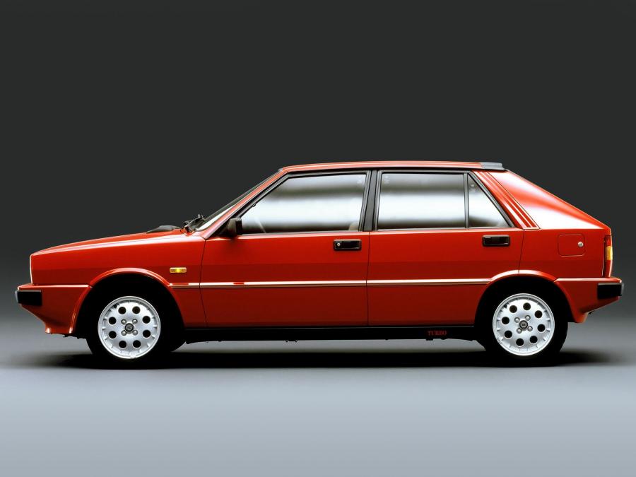  Lancia Delta HF Turbo 1983 года  (фото 6 из 7)